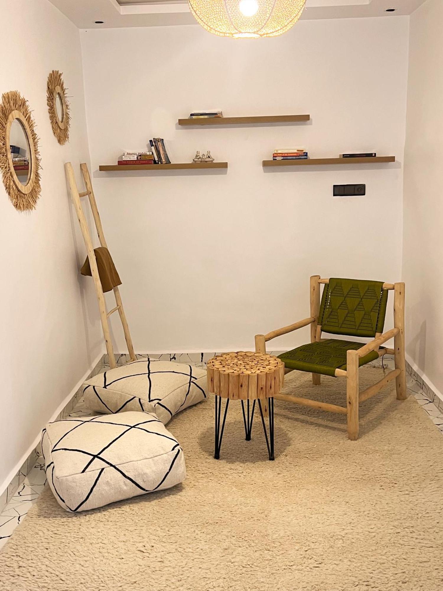 Appartement Cosy Pres De La Anza , *